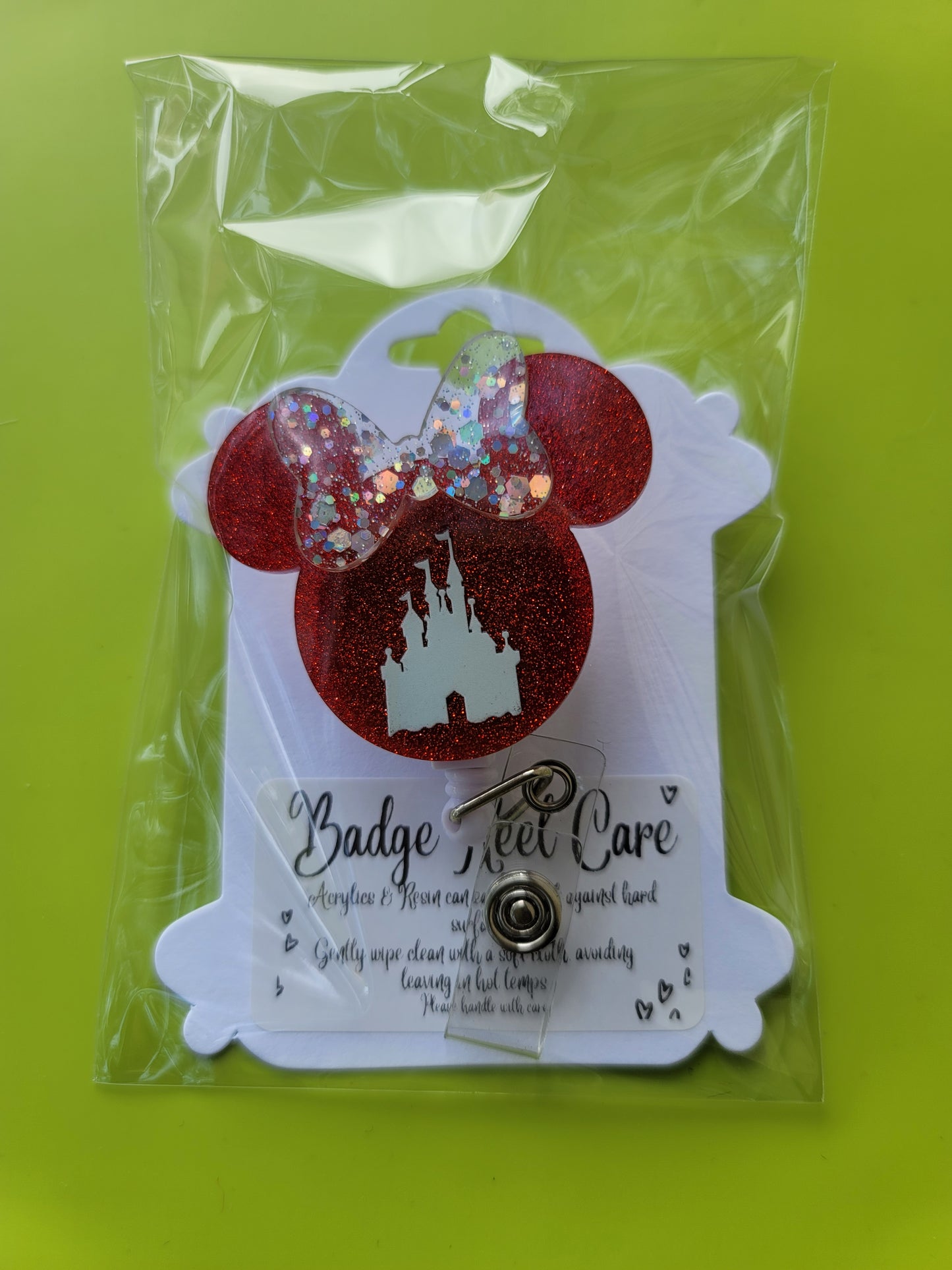 Mini badge reel